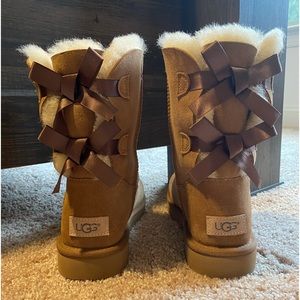 UGG Bailey Bow II
